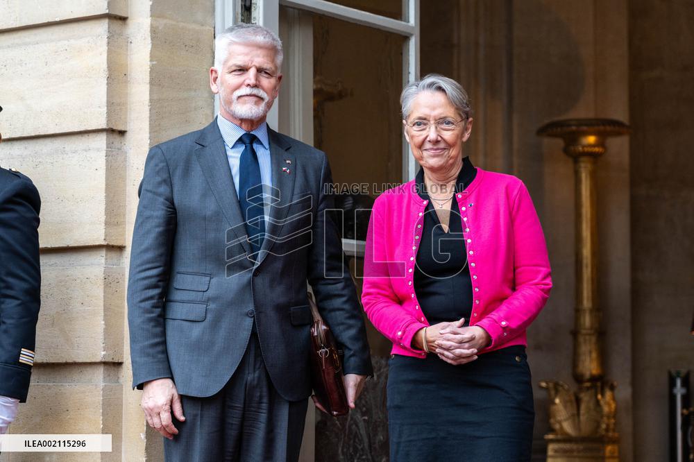 PM Borne Receives Czech President Pavel - Paris