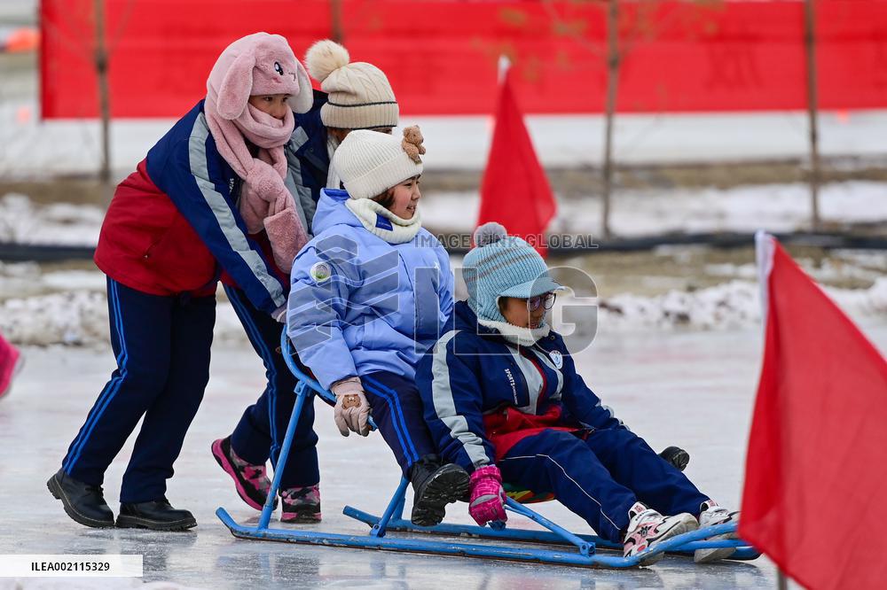 CHINA-XINJIANG-BEITUN-WINTER ACTIVITIES-SCHOOL (CN)