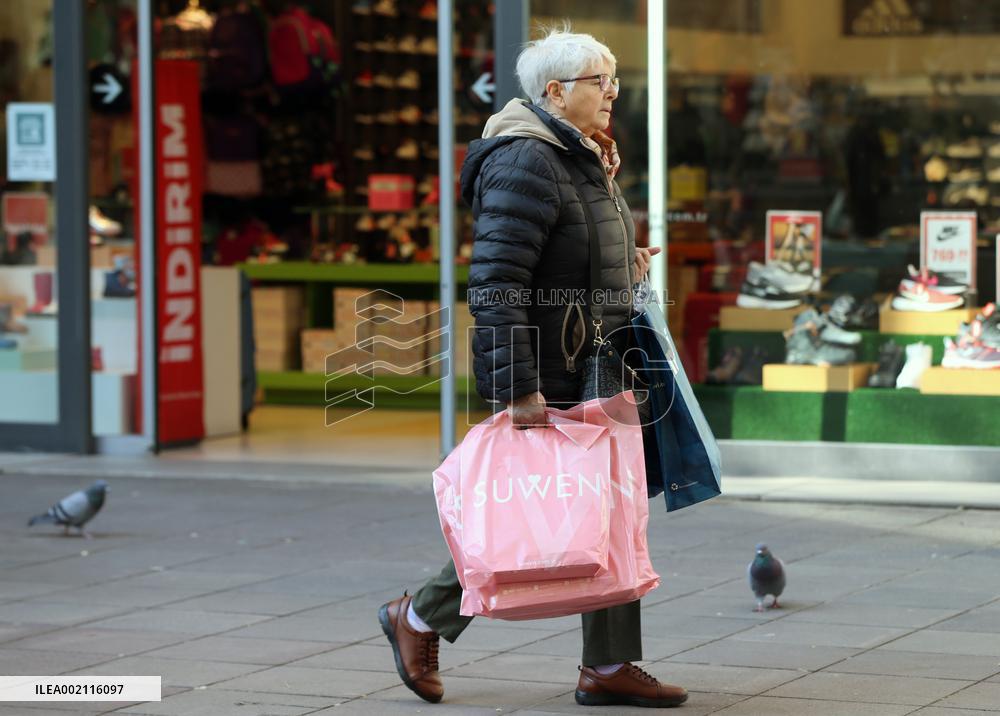 TÜRKIYE-ANKARA-HOLIDAY SHOPPING-ECONOMIC CHILL