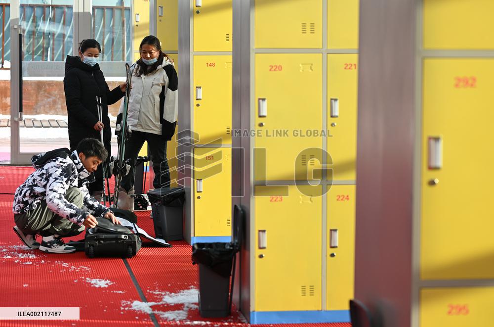 CHINA-XINJIANG-TOURISM-SKIING (CN)