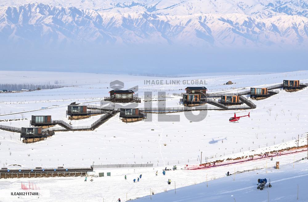 CHINA-XINJIANG-TOURISM-SKIING (CN)