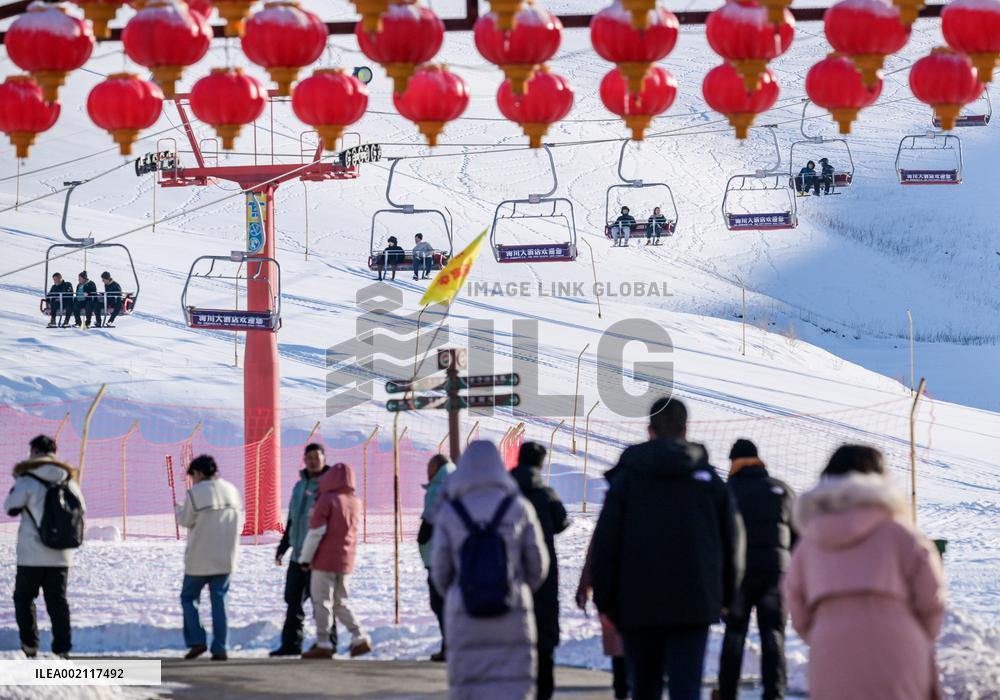 CHINA-XINJIANG-TOURISM-SKIING (CN)