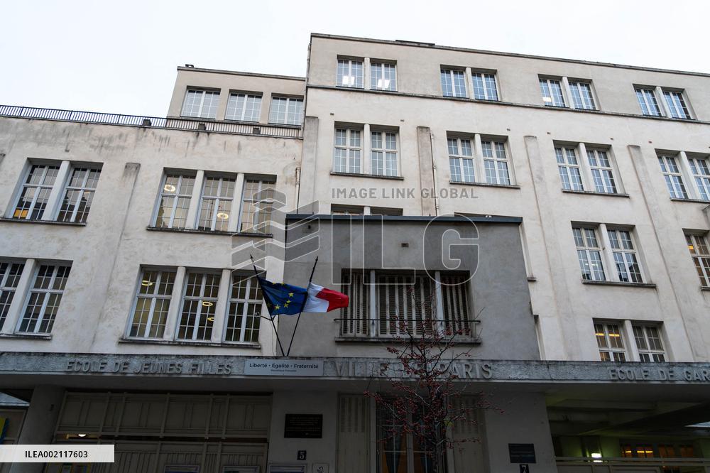 Paris mayor visits emergency shelter - Paris
