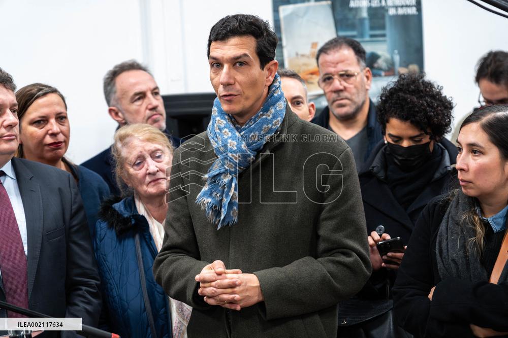 Paris mayor visits emergency shelter - Paris
