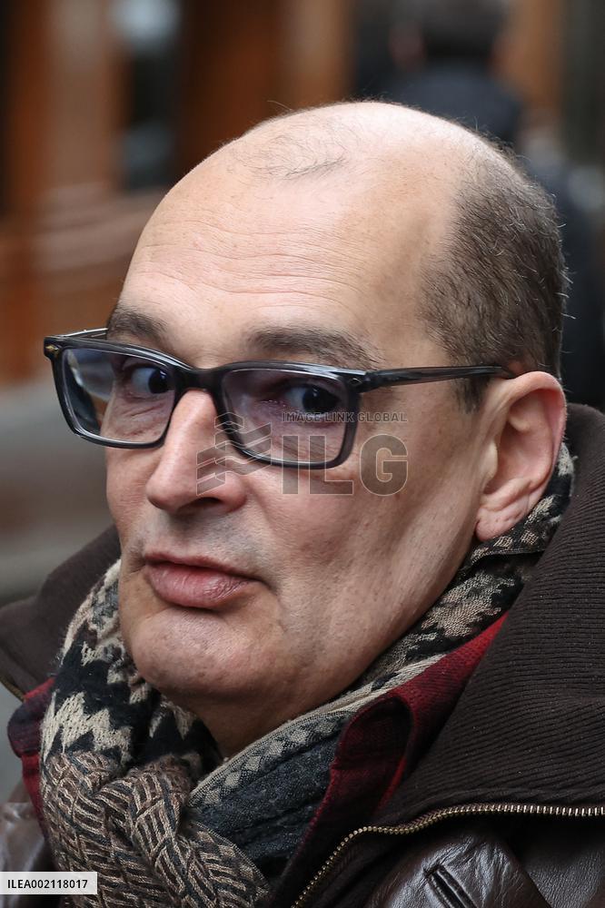 Laeticia Hallyday Unveil A Plaque In Tribute To Johnny Hallyday - Paris