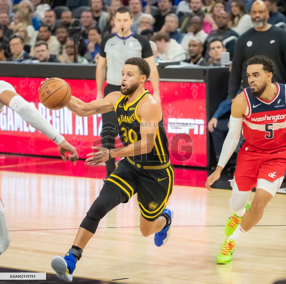 (SP)U.S.-SAN FRANCISCO-BASKETBALL-NBA-WIZARDS VS WARRIORS