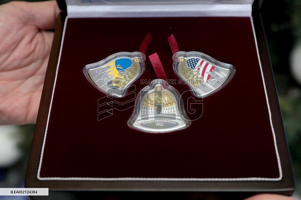 National Bank presents new set of commemorative coins