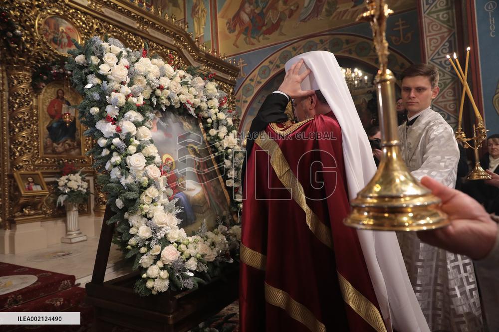 All-night vigil in Kyiv on Christmas Eve