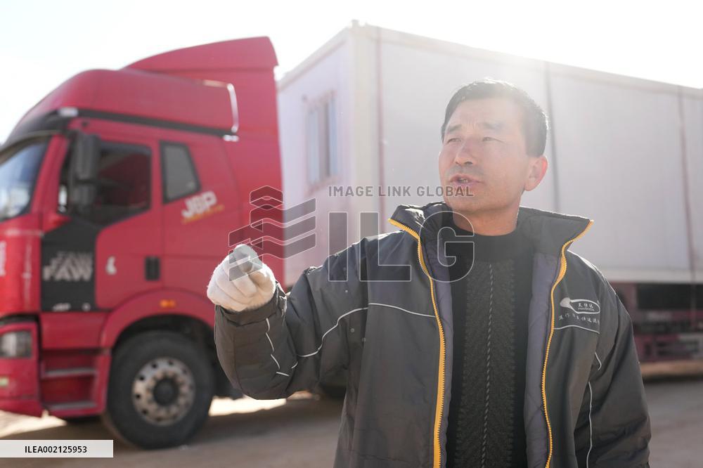 CHINA-GANSU-JISHISHAN-EARTHQUAKE-TRUCK DRIVER (CN)