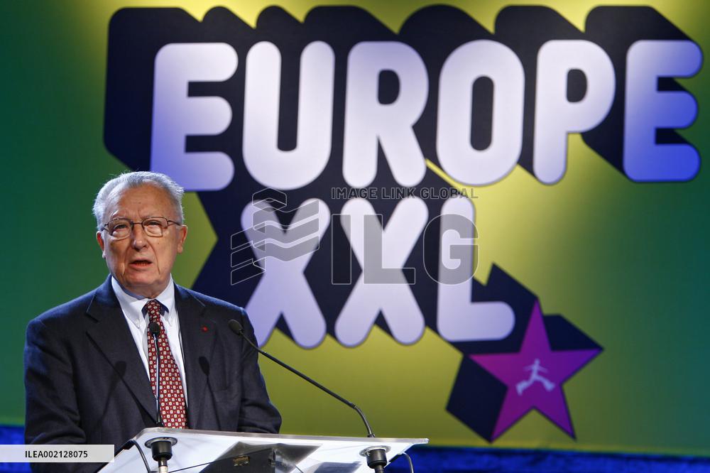 Martine Aubry et Jacques Delors au colloque sur 'l'Europe XXL'