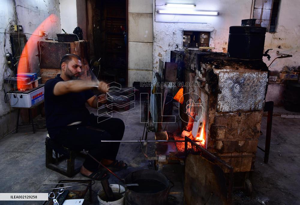 SYRIA-DAMASCUS-GLASSBLOWING