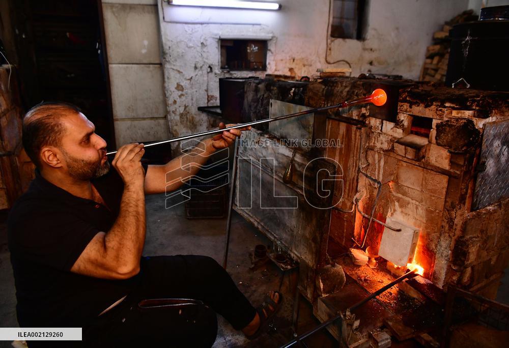 SYRIA-DAMASCUS-GLASSBLOWING