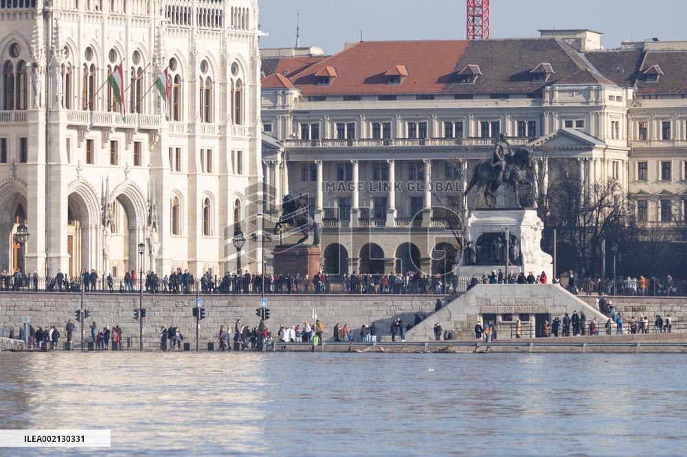 HUNGARY-BUDAPEST-DANUBE-FLOODING