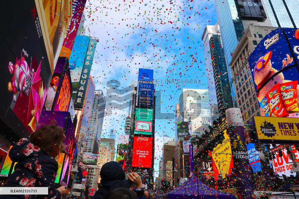 New Year's Eve Confetti Test - NYC