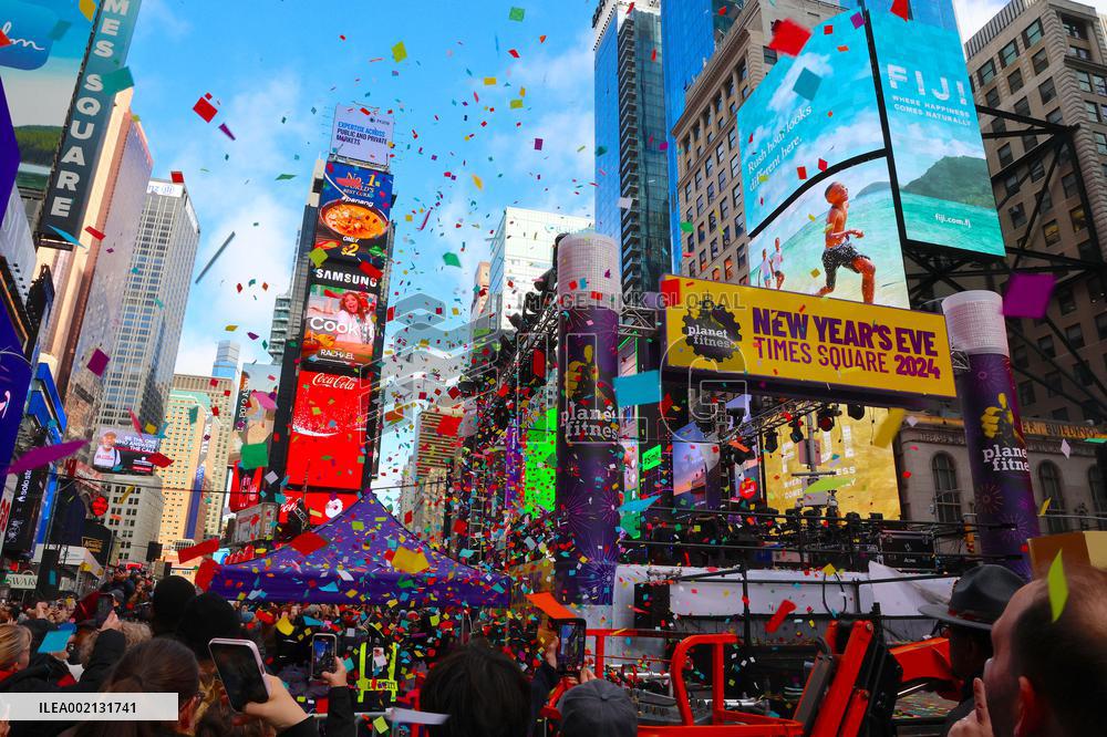 New Year's Eve Confetti Test - NYC