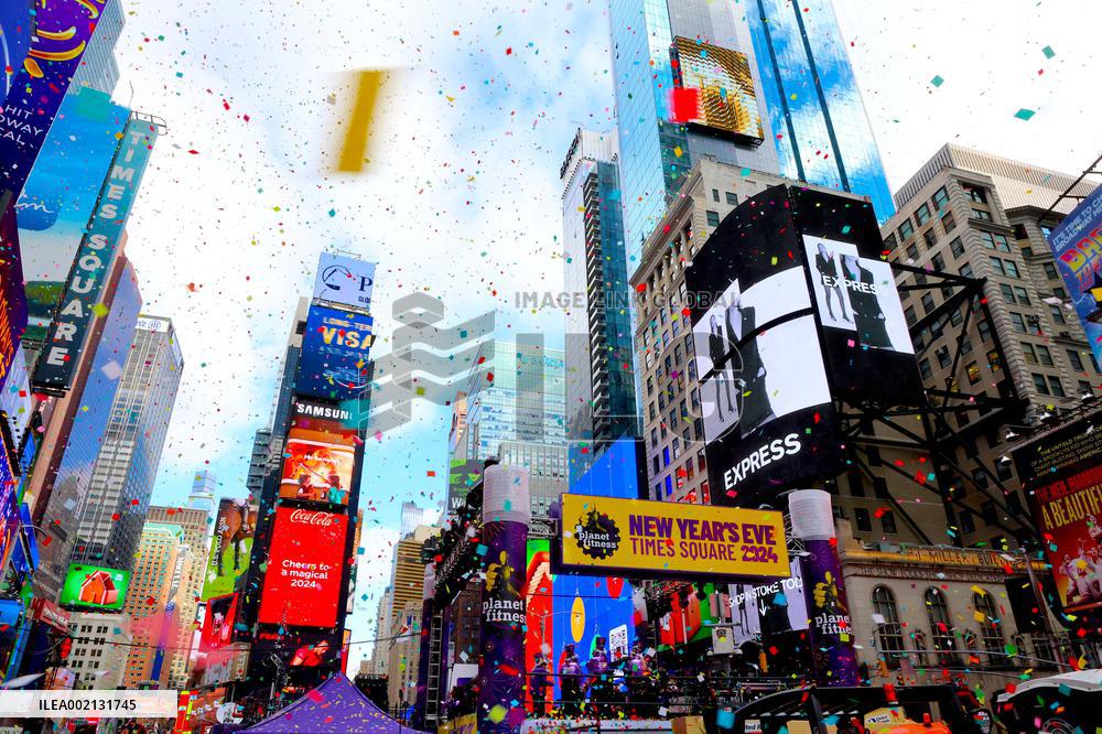New Year's Eve Confetti Test - NYC