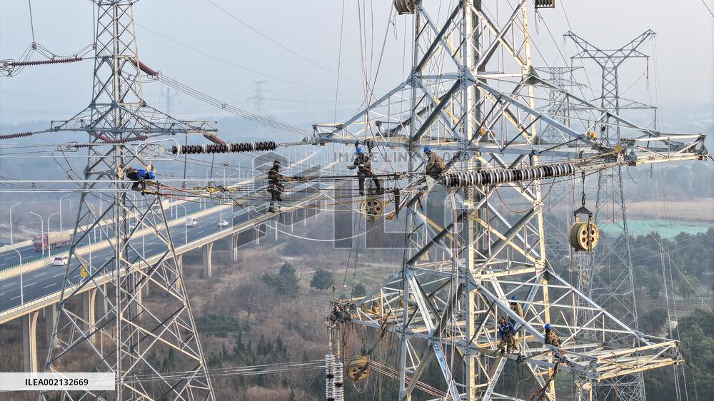 DC Transmission Line Construction in Yangzhou