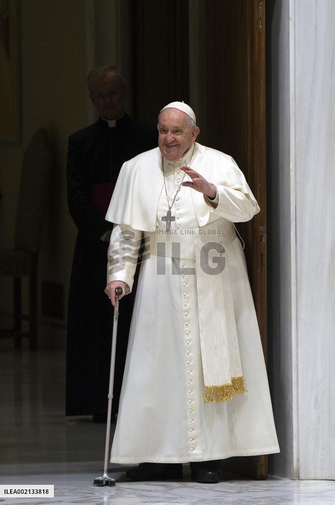 Pope Francis in audience with official student Catholic choral organization