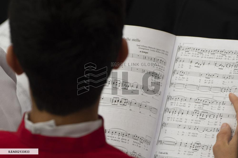 Pope Francis in audience with official student Catholic choral organization