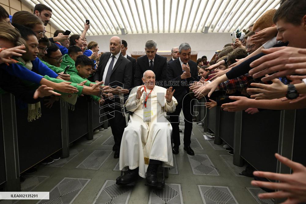 Pope Francis Meets With Young Singers Of The ‘Pueri Cantores’ Federation - Vatican