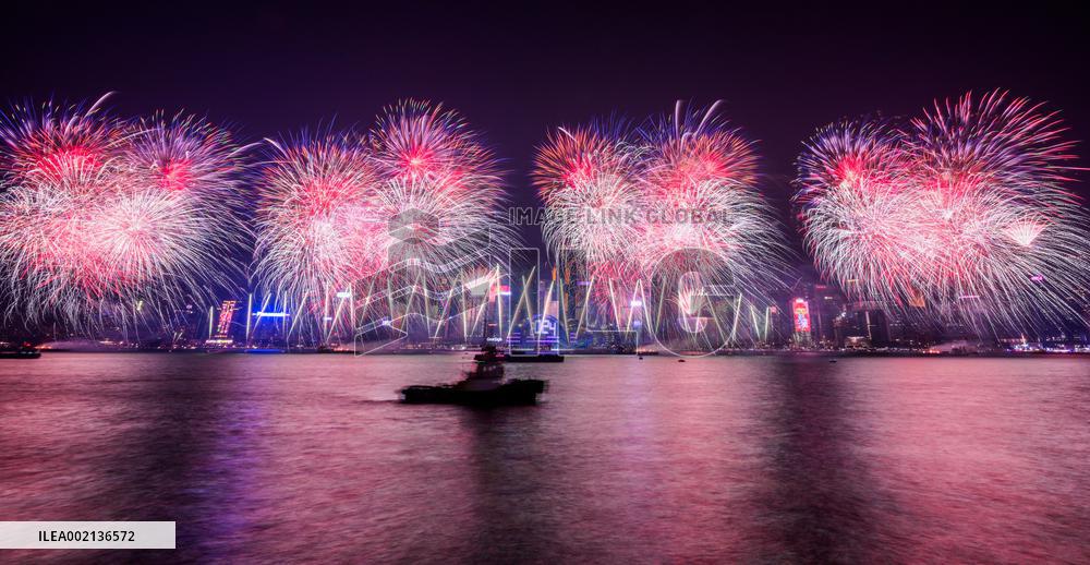 CHINA-HONG KONG-NEW YEAR-FIREWORKS (CN)