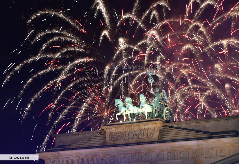 XINHUA PHOTOS OF THE DAY