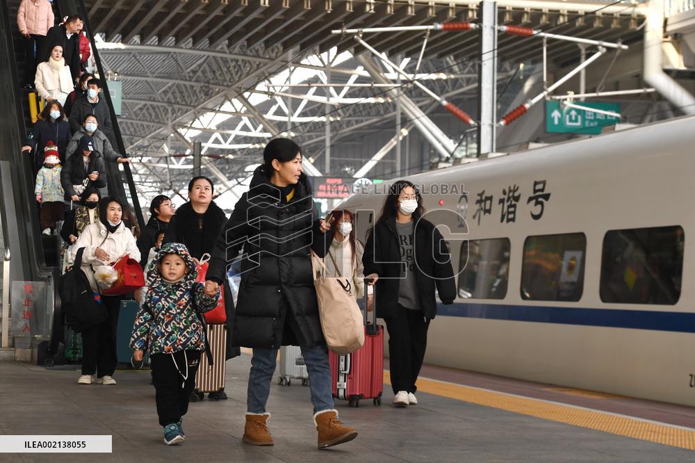 #CHINA-NEW YEAR HOLIDAY-TRANSPORTATION (CN)