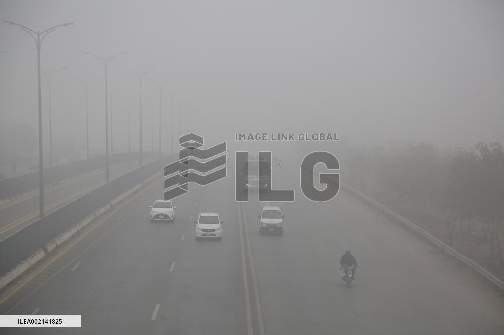 PAKISTAN-ISLAMABAD-FOG