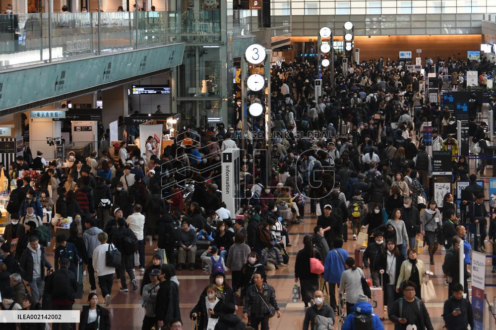 JAPAN-TOKYO-AIRCRAFT-COLLISION-AFTERMATH