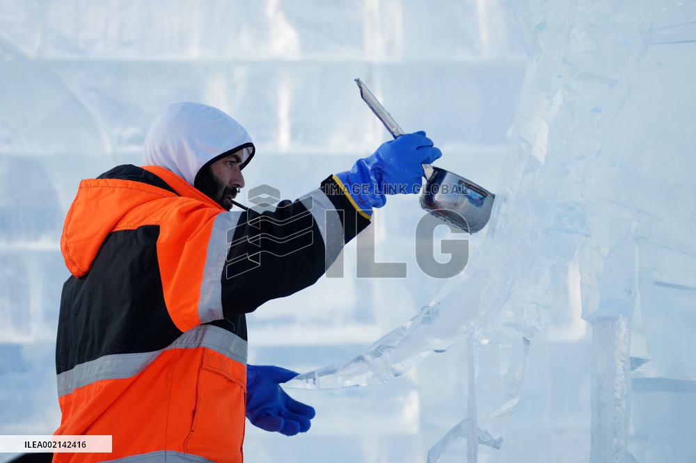 CHINA-HEILONGJIANG-HARBIN-ICE SCULPTURE COMPETITION (CN)