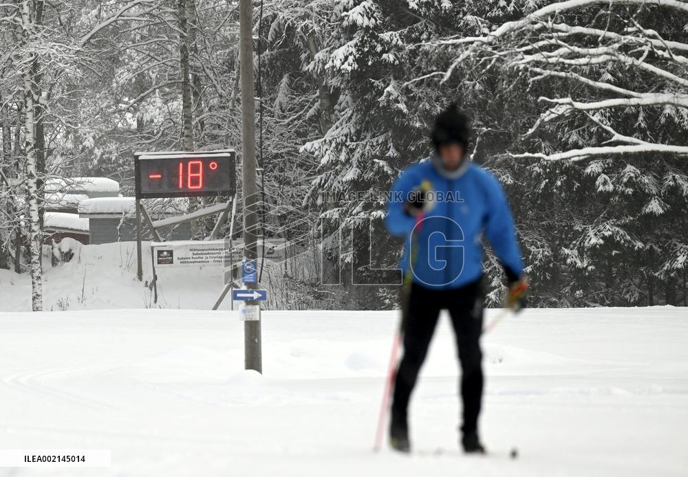 Millaisena sää jatkuu? Vieläkö talven lämpötilaennätyksiä voi rikkoutua?