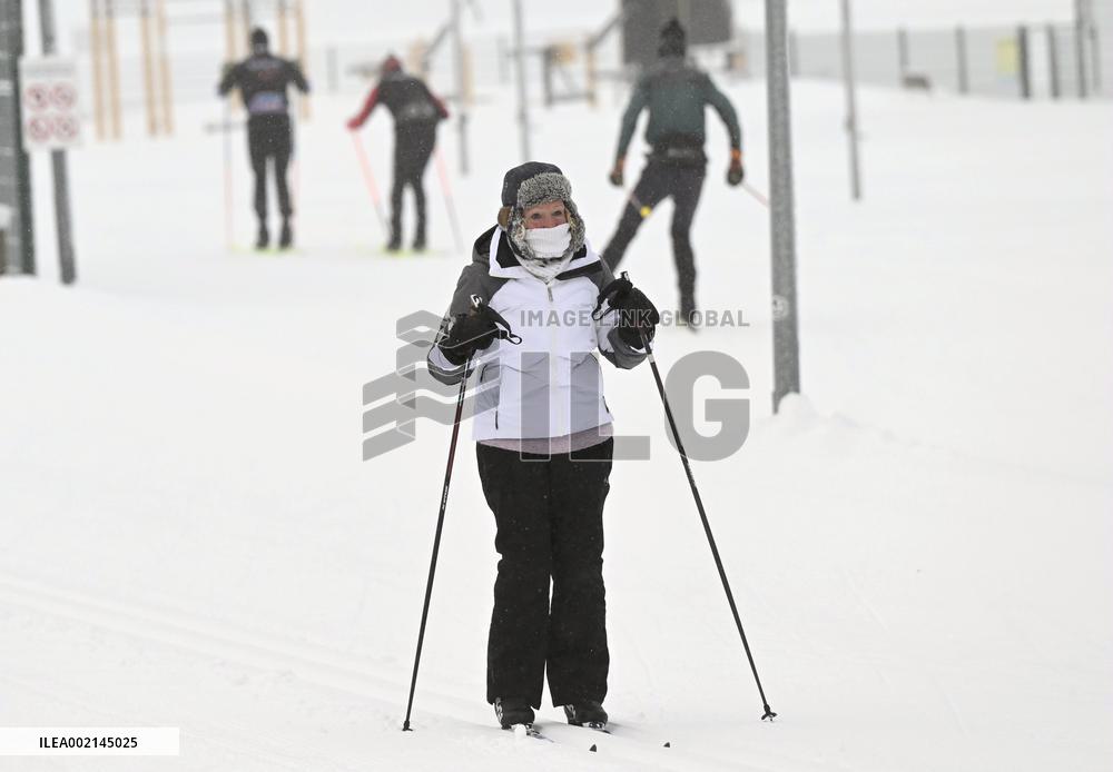 Millaisena sää jatkuu? Vieläkö talven lämpötilaennätyksiä voi rikkoutua?