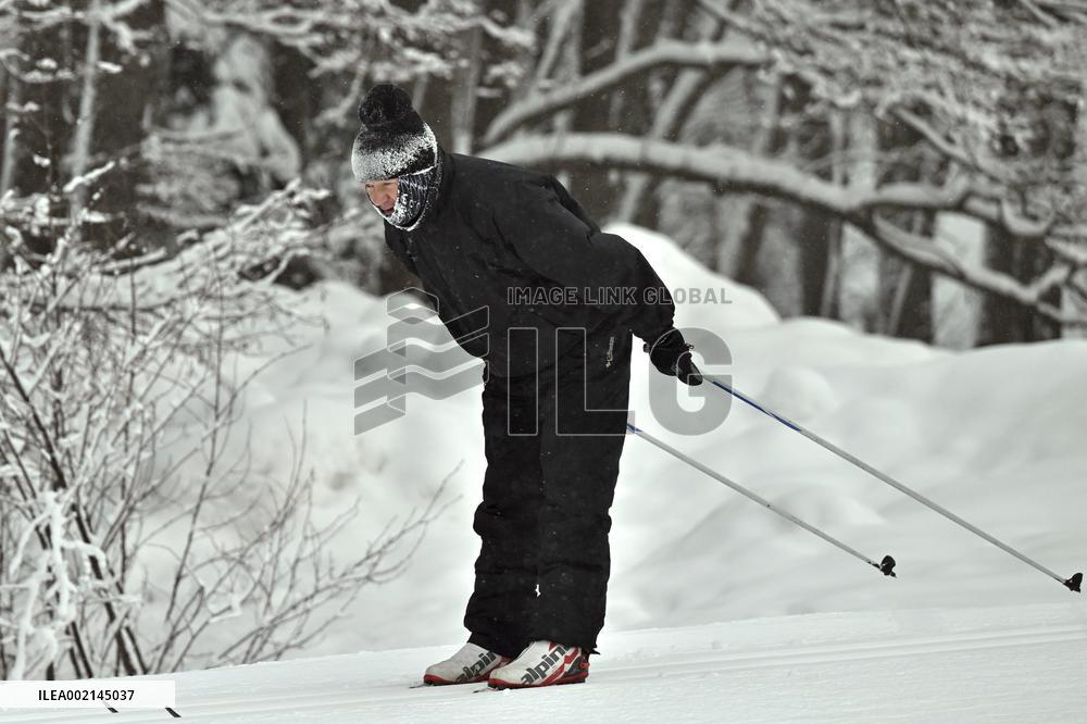 Millaisena sää jatkuu? Vieläkö talven lämpötilaennätyksiä voi rikkoutua?