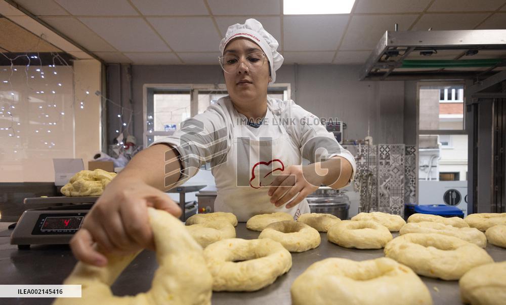 Bakeries Expect To Sell 2.8 Million Roscones - Madrid