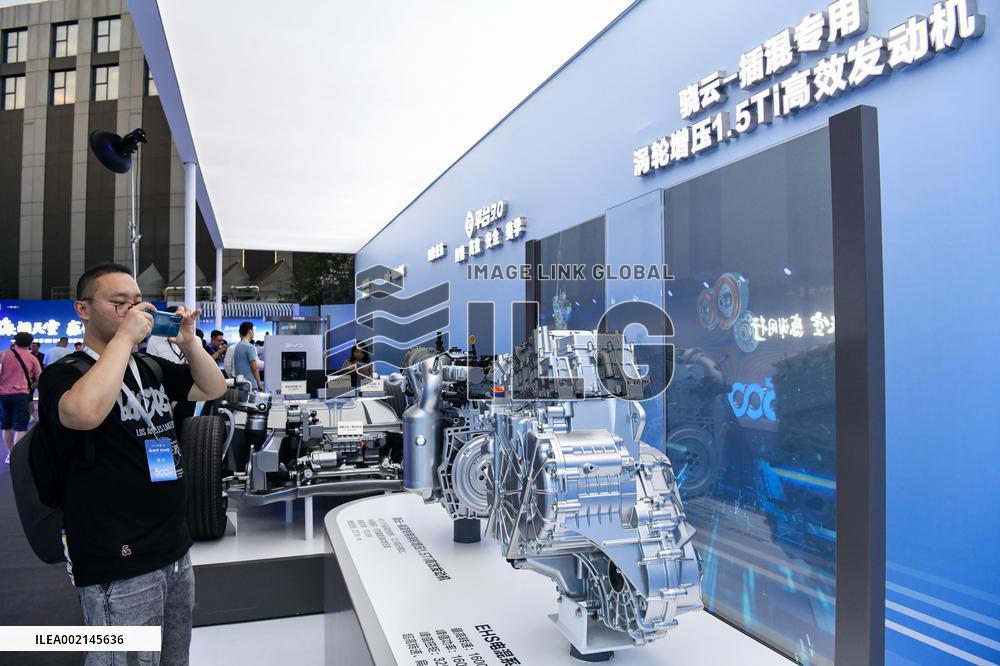 Xinhua Headlines: China's BYD becomes world's top pure electric vehicle seller in Q4