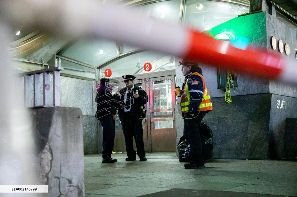 U.S.-NEW YORK-SUBWAY-DERAILMENT