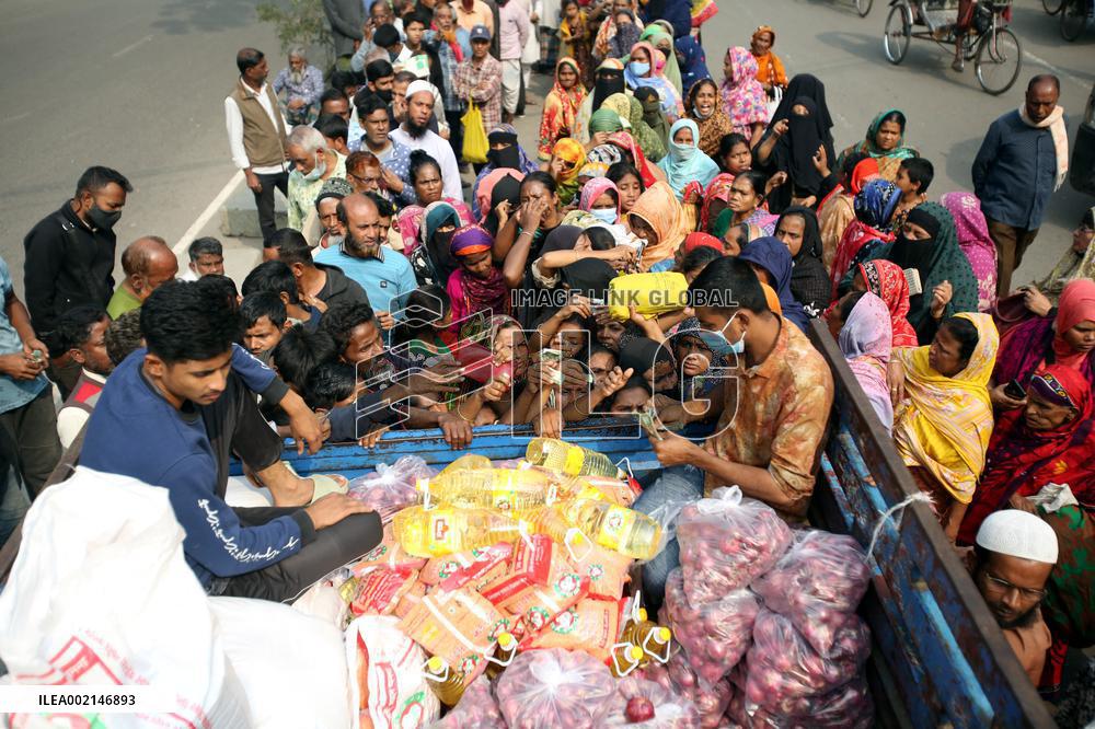 State-Owned Entity Sells Essential Products To The Needy - Dhaka