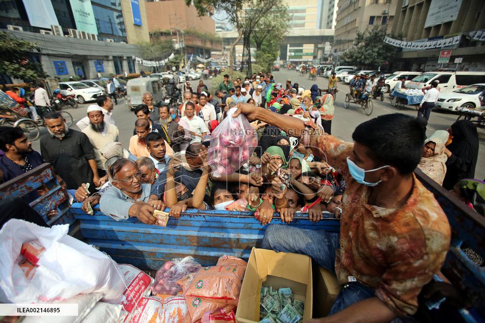 State-Owned Entity Sells Essential Products To The Needy - Dhaka
