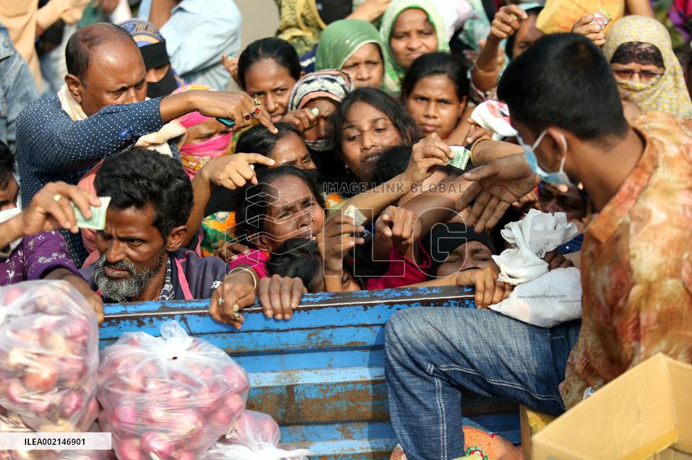 State-Owned Entity Sells Essential Products To The Needy - Dhaka