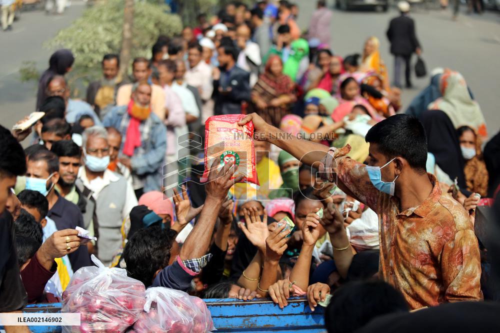 State-Owned Entity Sells Essential Products To The Needy - Dhaka