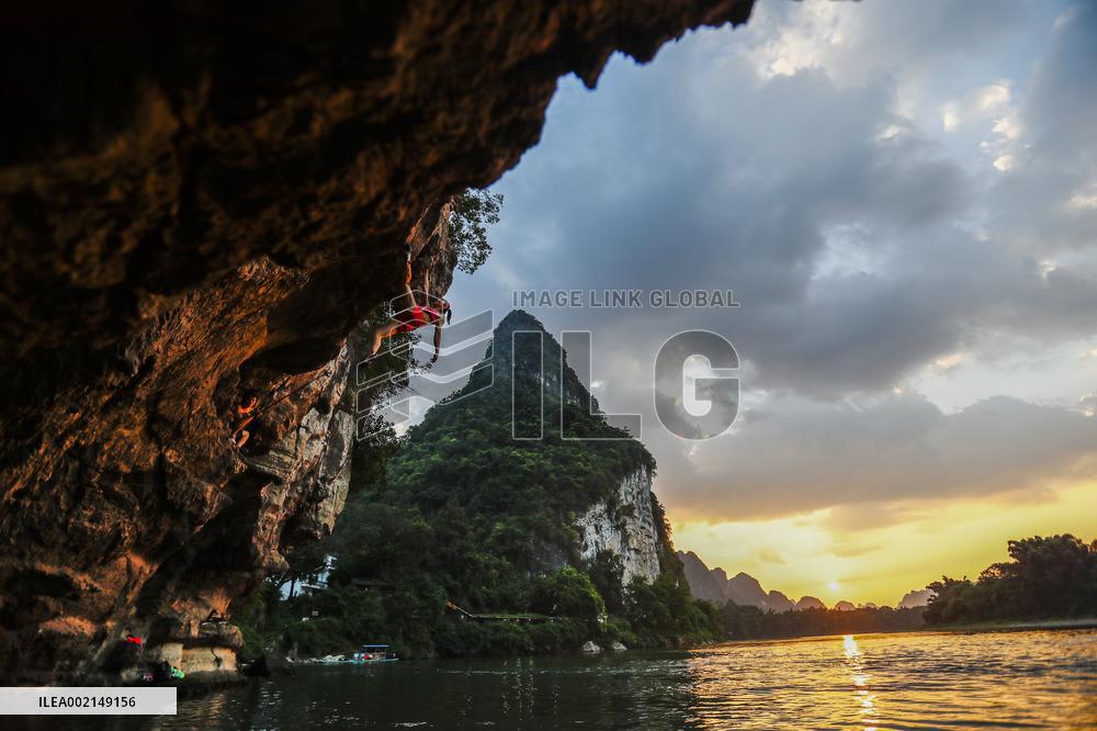 (SP)XINHUA-PICTURES OF THE YEAR 2023-SPORTS NEWS