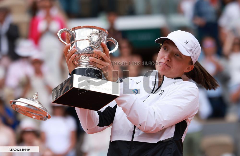 (SP)XINHUA-PICTURES OF THE YEAR 2023-SPORTS NEWS