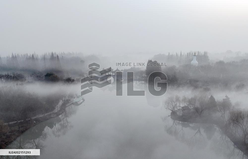 #CHINA-JIANGSU-YANGZHOU-LAKE-SCENERY (CN)