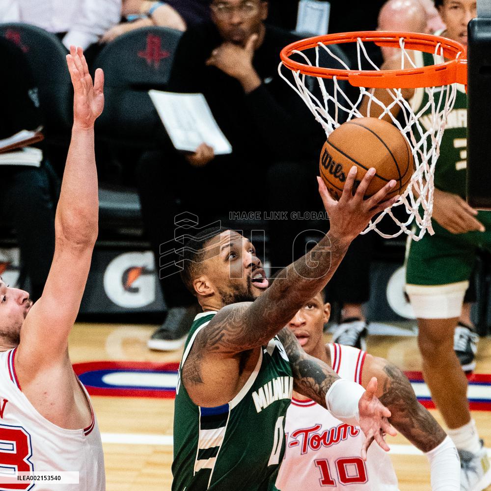 (SP)U.S.-HOUSTON-BASKETBALL-NBA-BUCKS VS ROCKETS