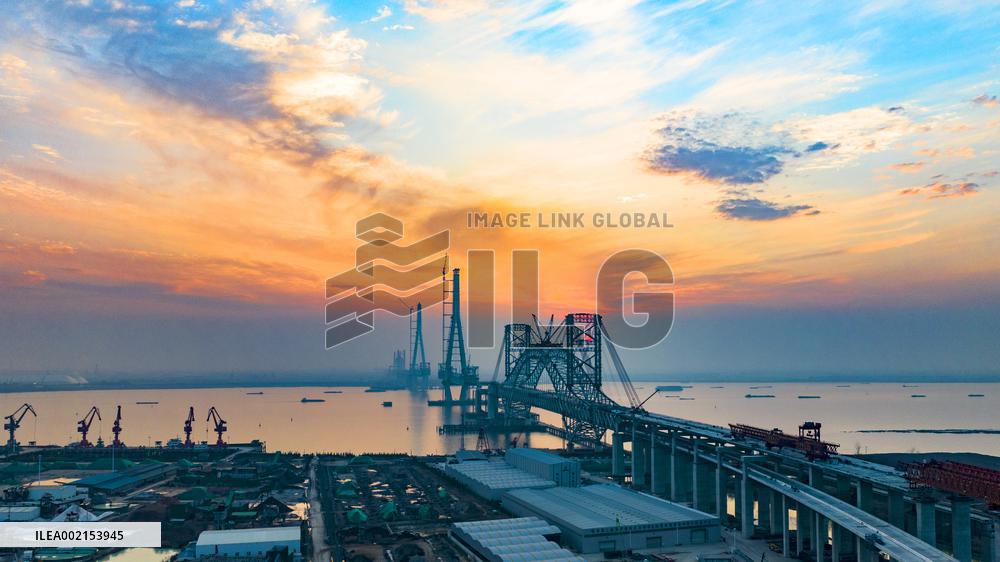 Changtai Yangtze River Bridge Construction