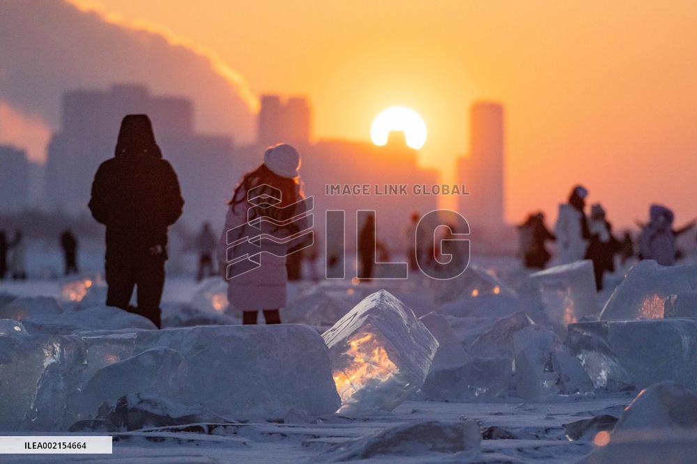 CHINA-HEILONGJIANG-HARBIN-ICE AMUSEMENT-TOURISM (CN)
