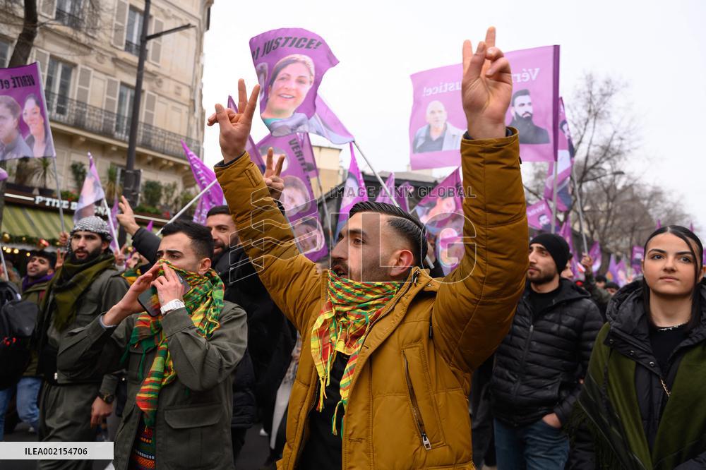 Demonstration In Tribute To The Kurds Murdered - Paris