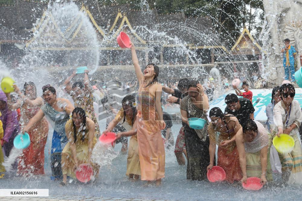 #CHINA-YUNNAN-MILD WINTER-TOURISM(CN)