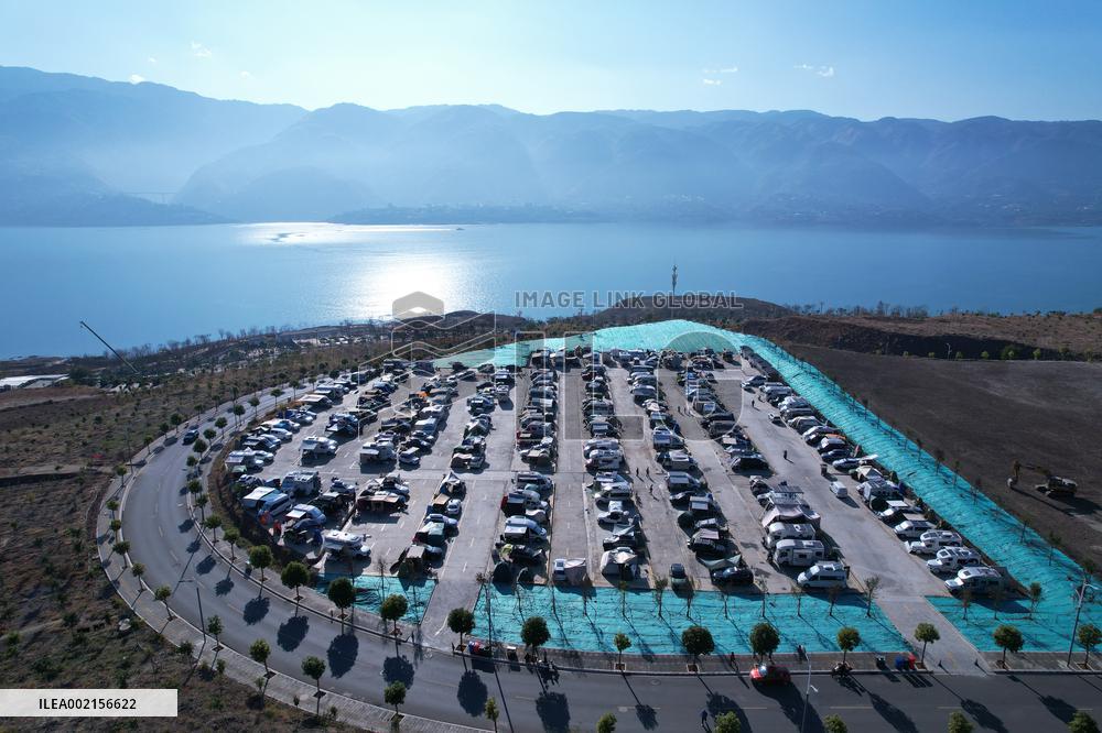 #CHINA-YUNNAN-MILD WINTER-TOURISM(CN)