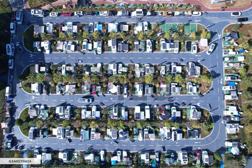 #CHINA-YUNNAN-MILD WINTER-TOURISM(CN)